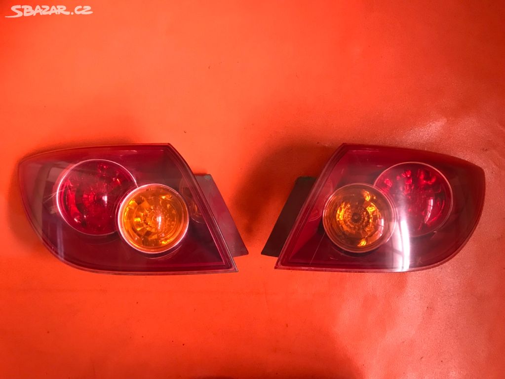 Mazda 3 hatchback světlo zadní