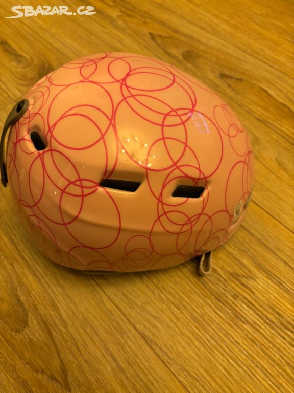 Lyžařská helma SMITH
