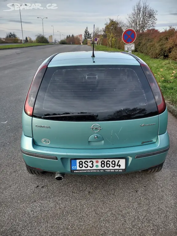 Opel Corsa 1,4i Twinport 66kW, r.v.2004, 166000 km - fotka 5
