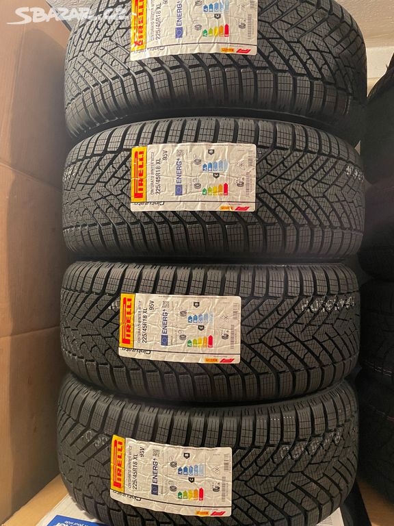 DOT2522 NOVÉ ZIMNÍ PIRELLI Winter2 225/45/18 95VXL