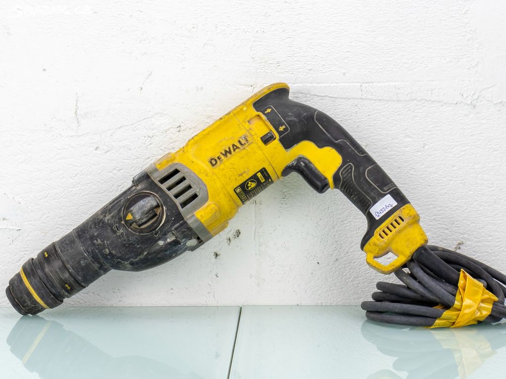 Kombinované kladivo DeWalt D25144 /24521/