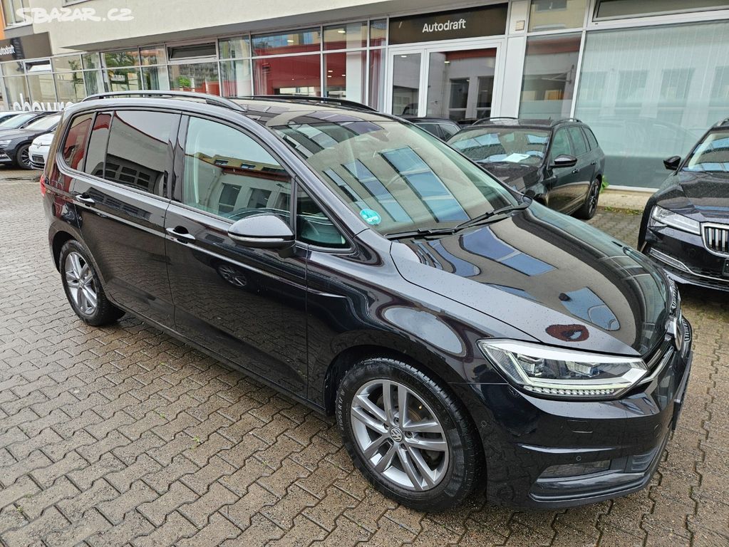 VW Touran 2.0TDI 140kW DSG Panorama Tažné Úhel