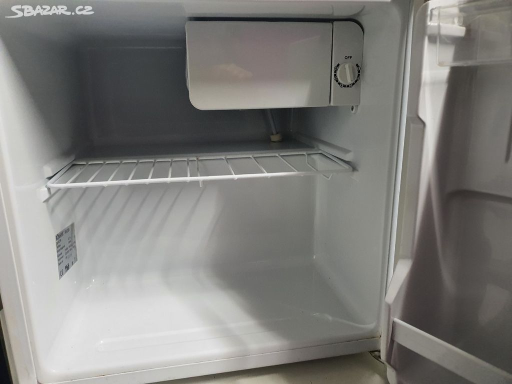 mini lednička s mrazáčkem, výška 49cm