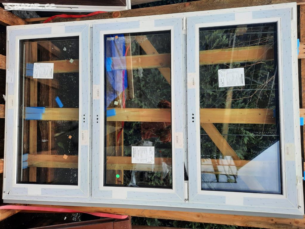 Nové okno,barva antracit ,šíře 2m, trojsklo
