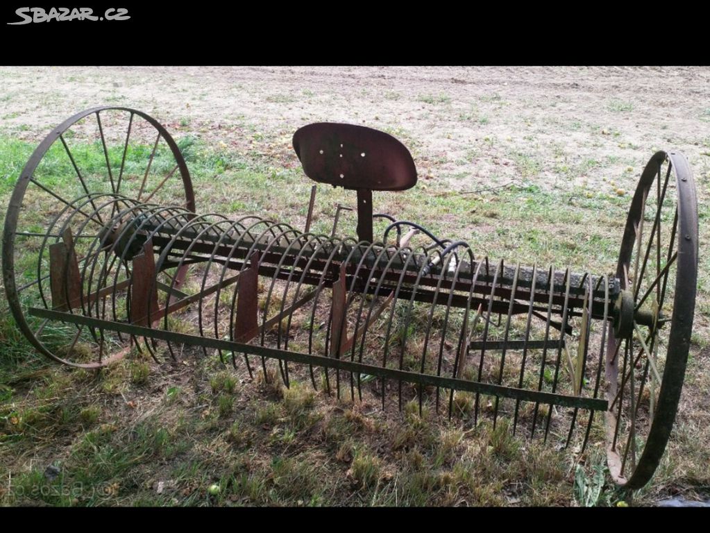 Koňská za traktor Pohrabáč pohrabovačka sena