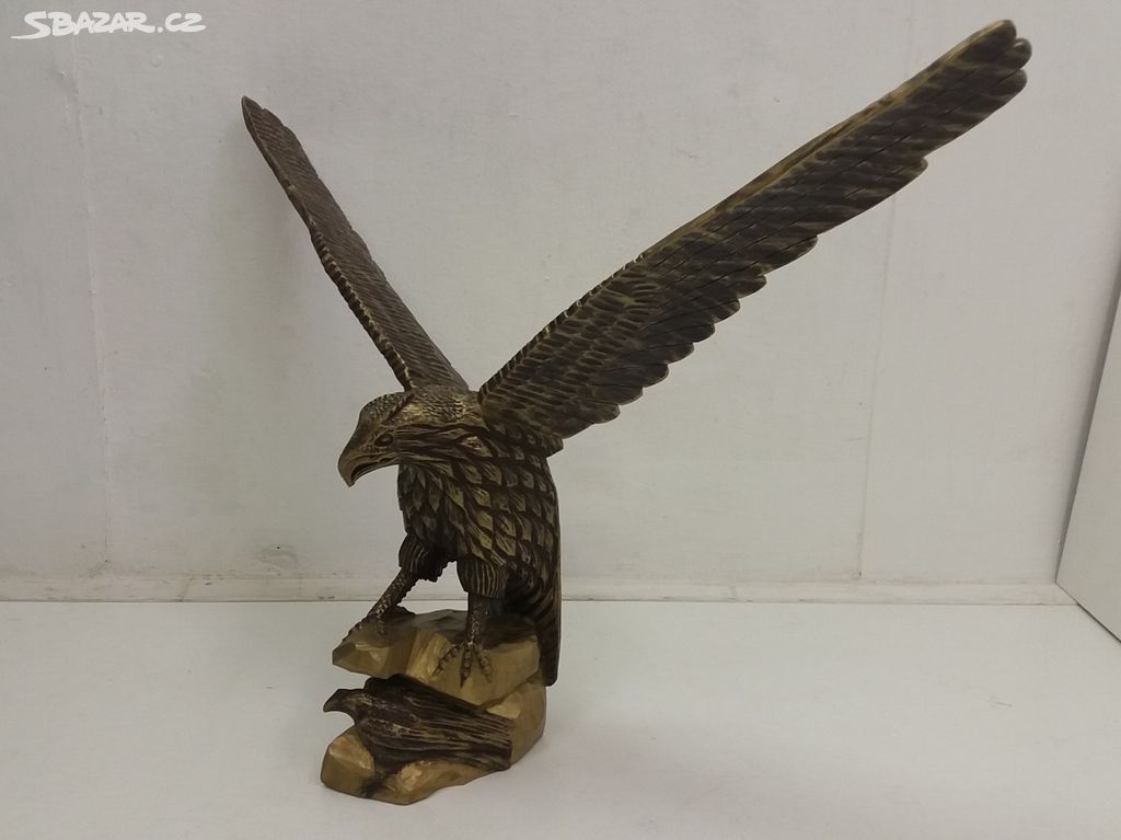 Dřevěná socha orlice