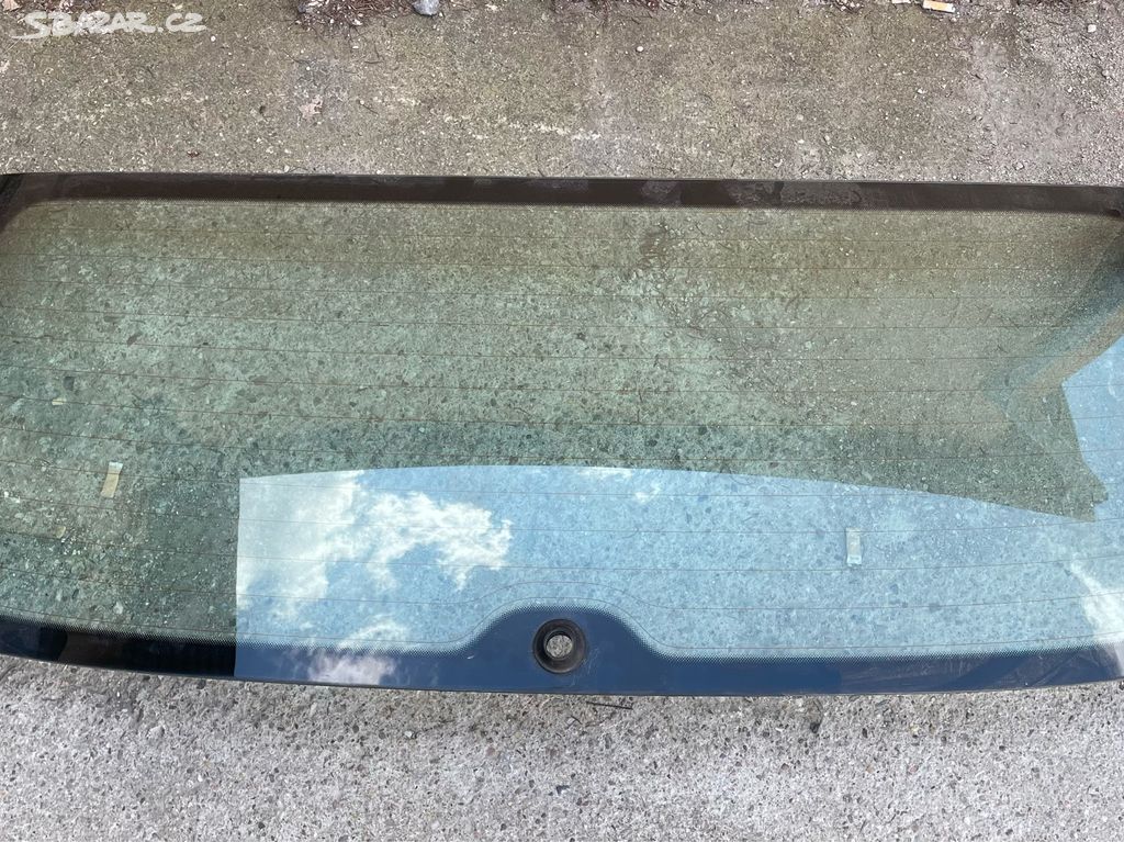 Vw Passat B6 Combi - Zadní sklo / okno