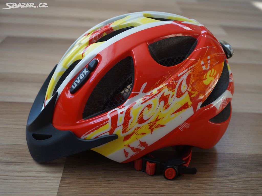 dětská cyklistická helma UVEX
