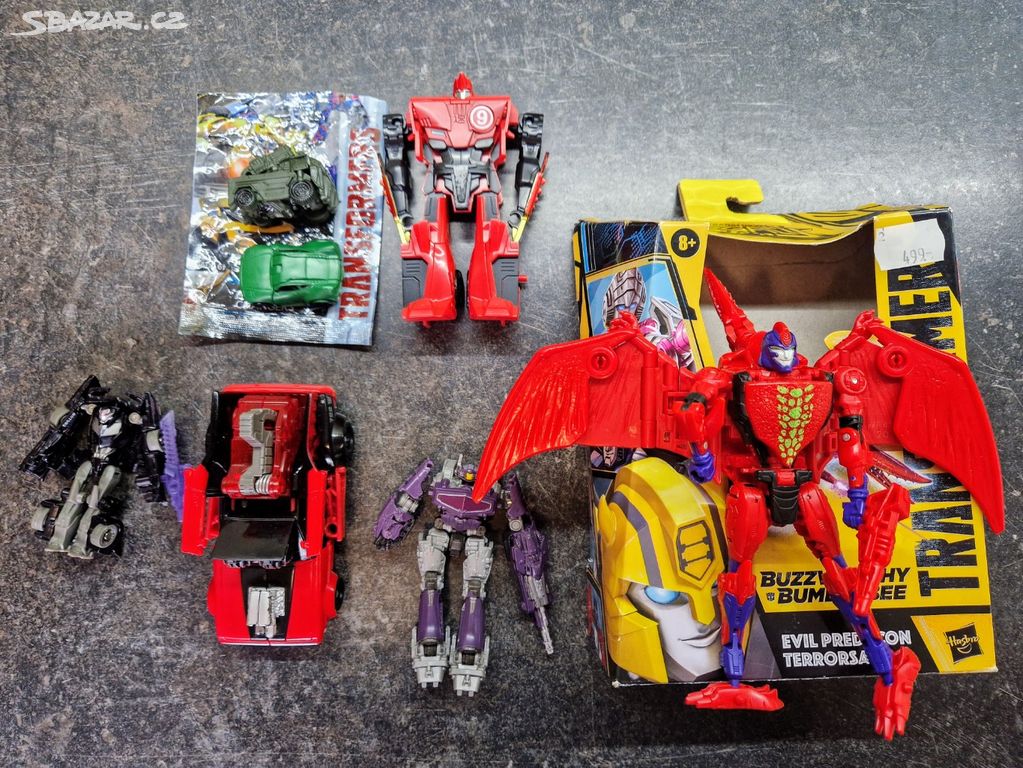 7 kusů figurek Transformers, hračky