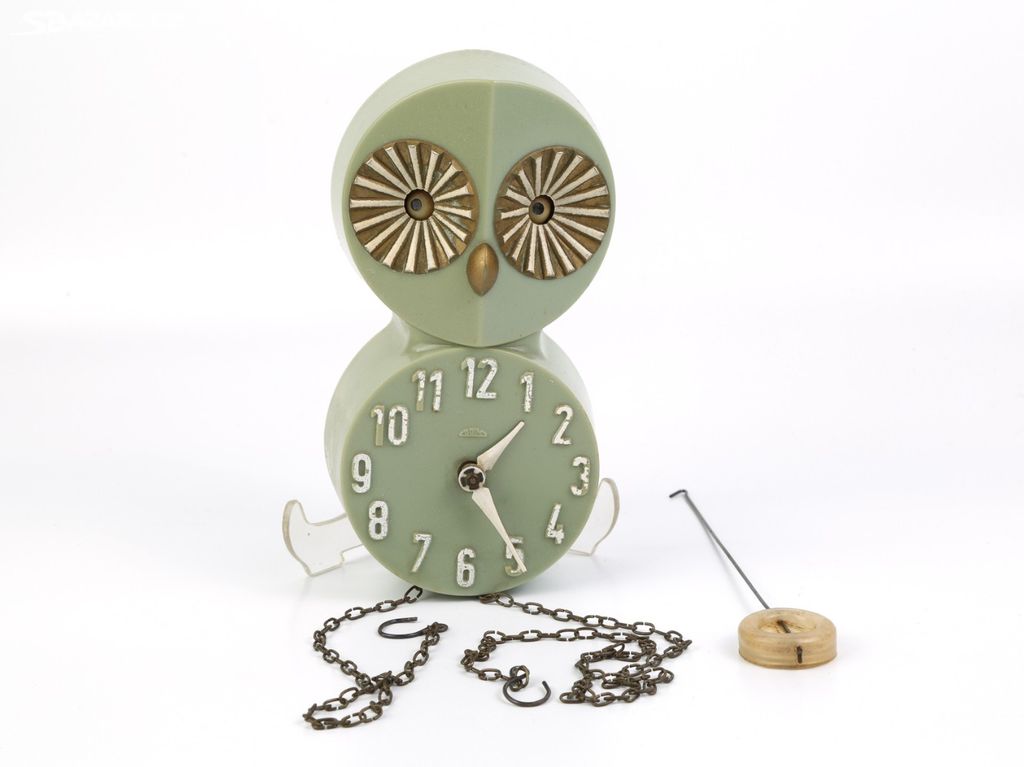 Retro kyvadlové, pendlové hodiny ve tvaru sovy