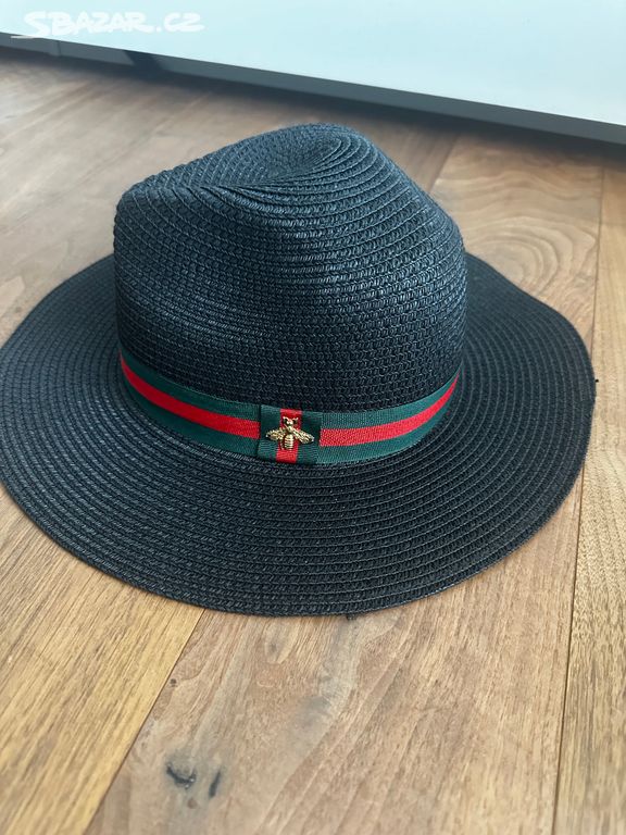 Krásný nový  letní klobouk