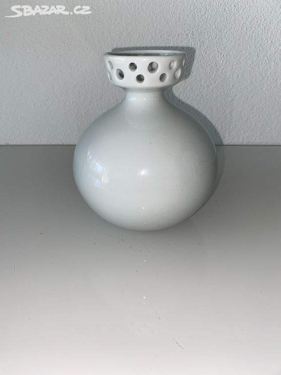 Porcelánová váza bílá