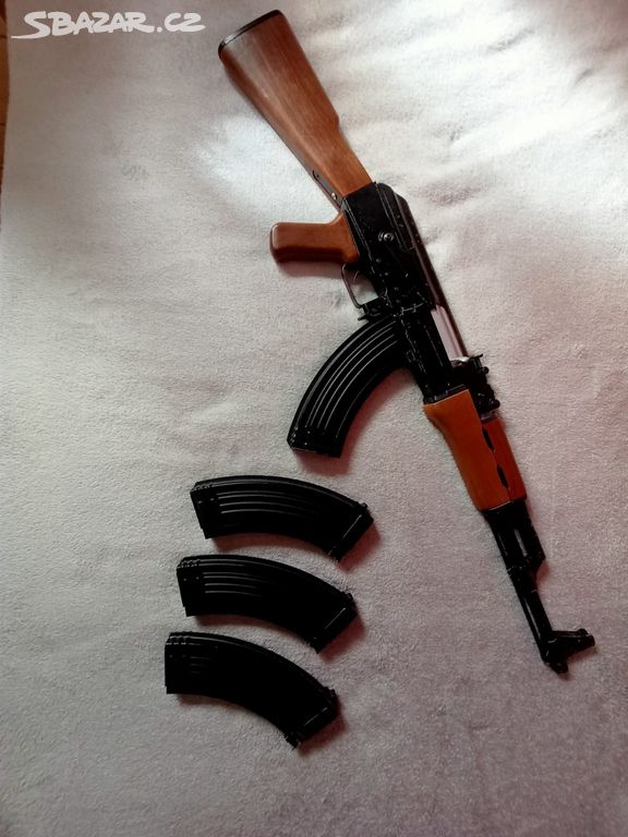 AK-47 celokov