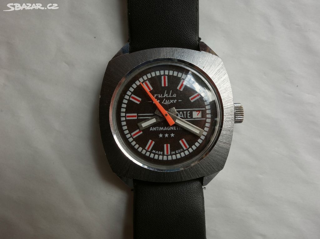 Velmi zachovalé mech. hodinky Ruhla Sport -De luxe