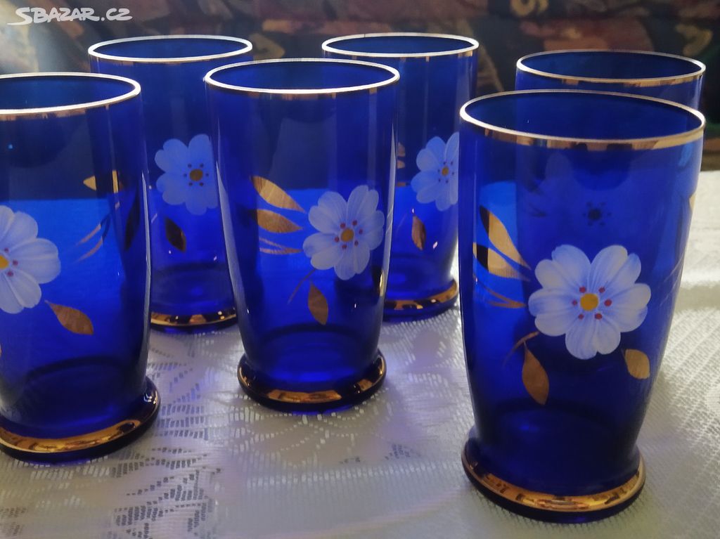 Malované modré skleničky