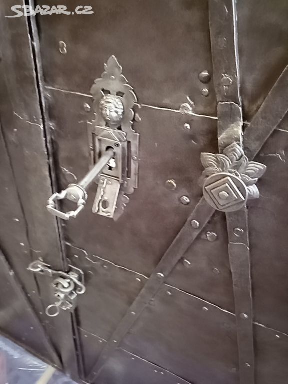 Historické kované klasicistní dveře