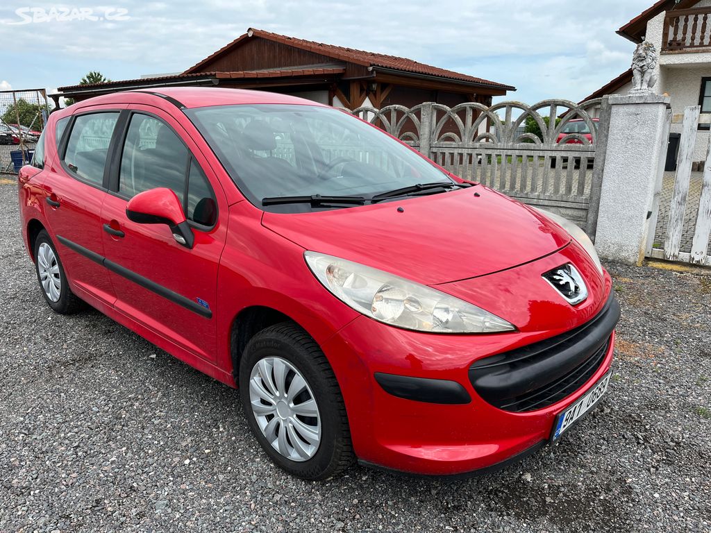 Peugeot 207 kombi 1,4i, r. 08, el. okna, servo