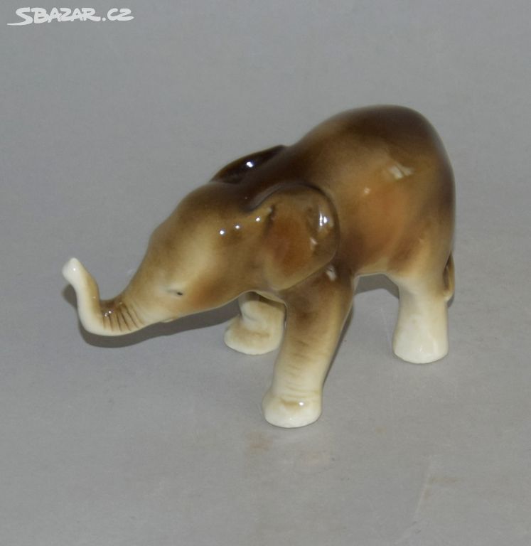 slůně Royal Dux, stará plastika slon