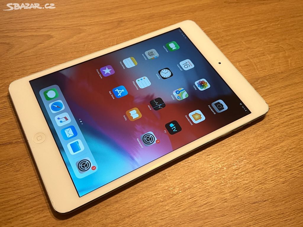 Apple iPad mini 2 32GB, příslušenství, 1600Kč