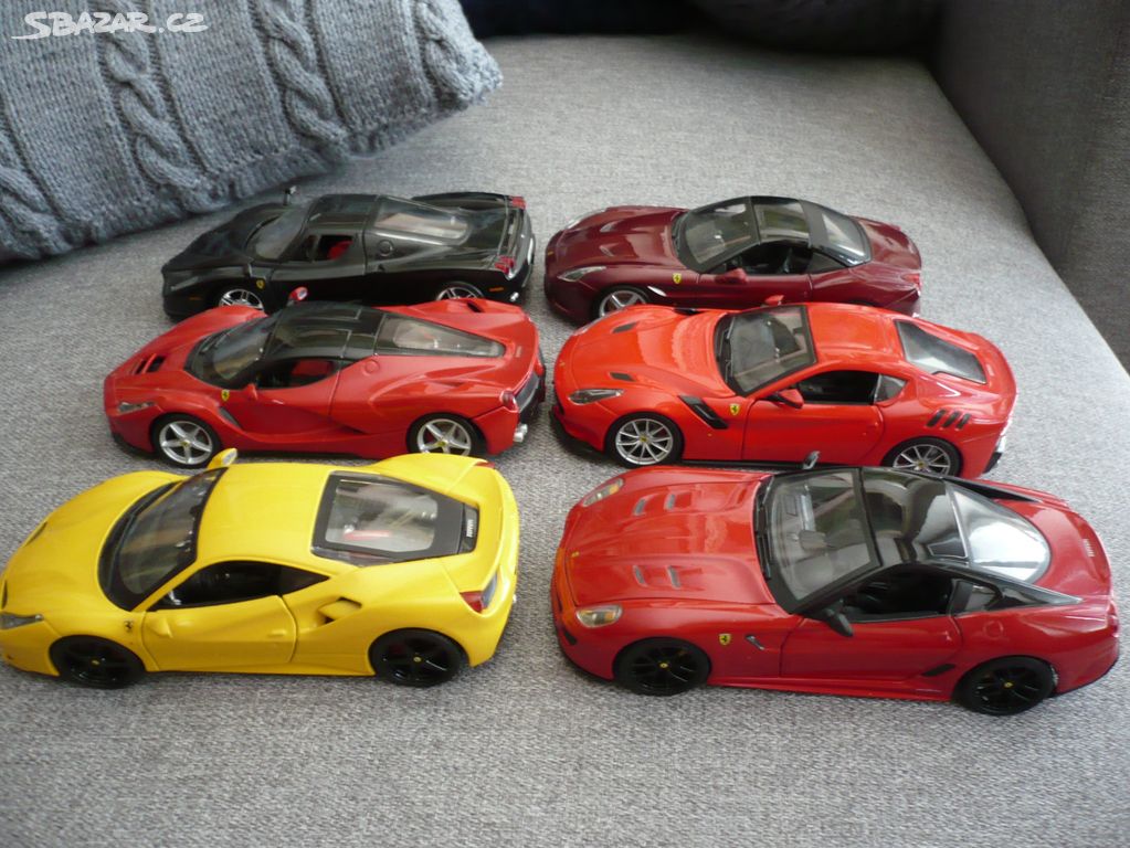 1:24 šest modelů Ferrari Bburago  (1/24)