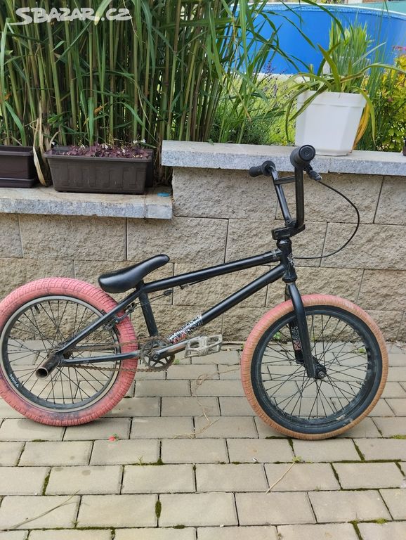 Prodám kolo BMX vel. 18,