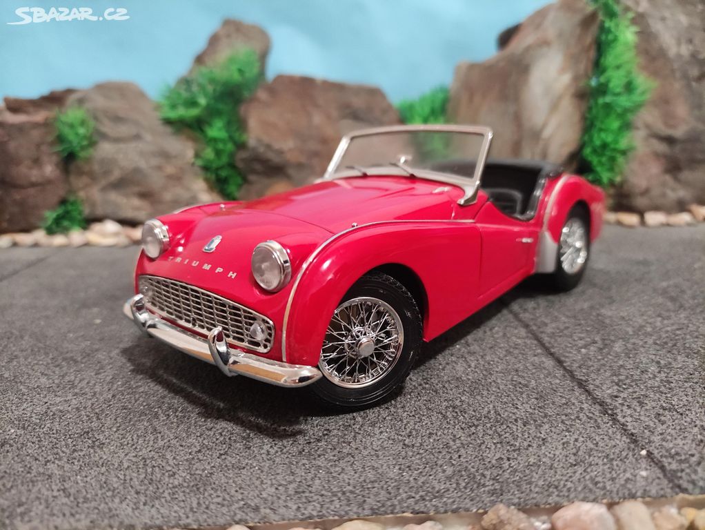 prodám model 1:18 triumph TR3a KYOSHO