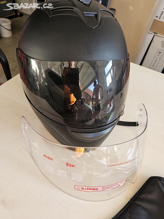 Zánovní moto helma L 59-60 + 2x plexy a nákrčník