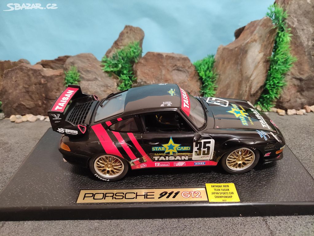 prodám model 1:18 porsche 911 GT2