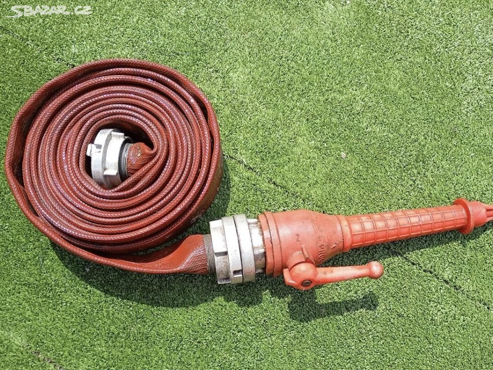 Požární hadice (hydrant C52) 10m + Stříkačka