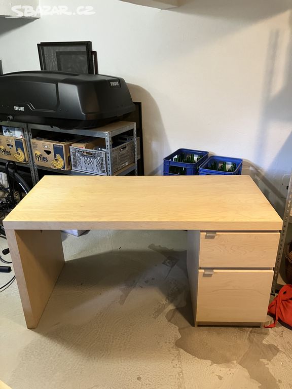 psací stůl IKEA