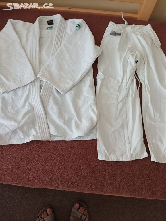 Dětské kimono a kalhoty na judo