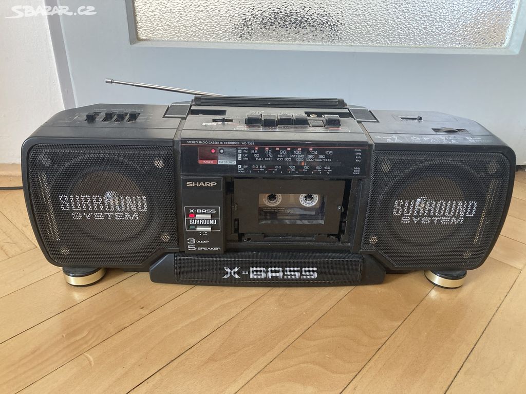 Retro radiomagnetofon / Boombox Sharp WQ-T352H BK