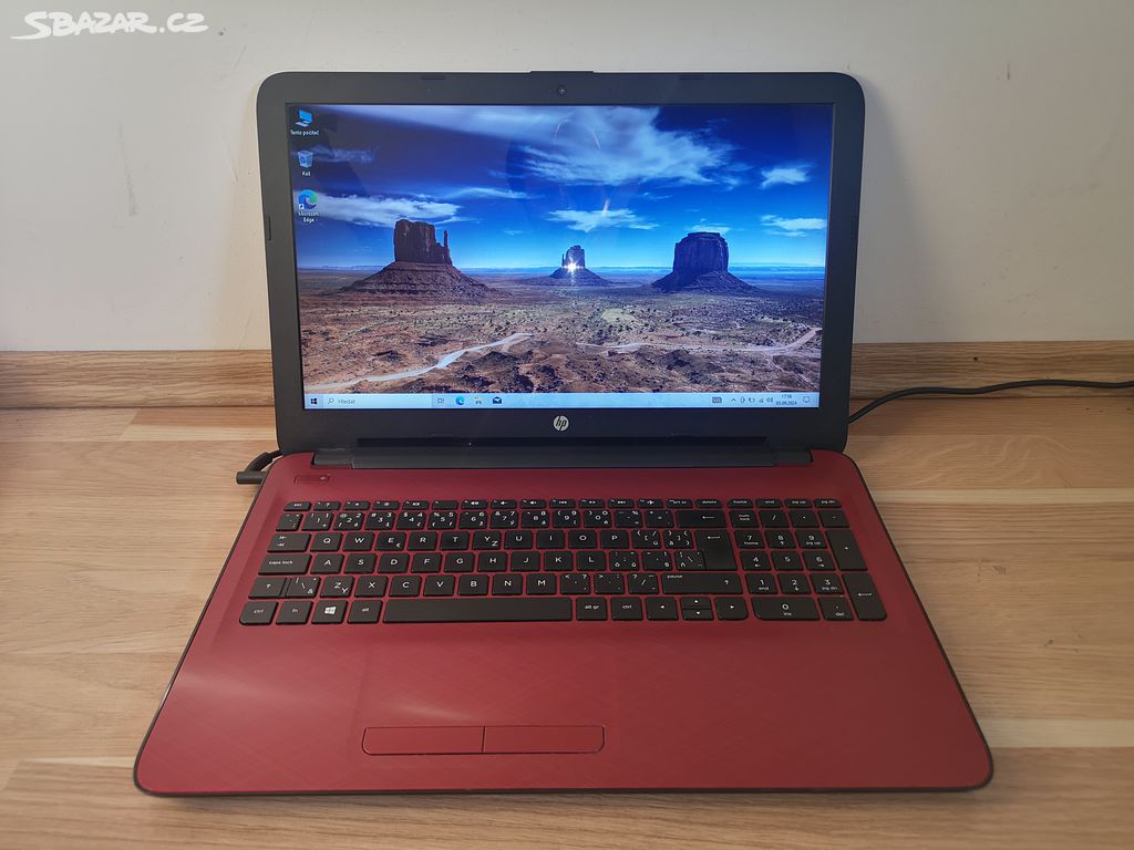 Čtyřjádrový notebook HP 15-af105nc