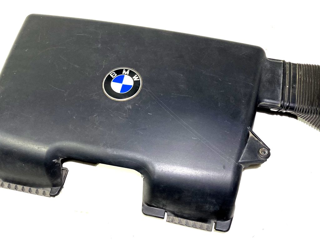 BMW 1 E81 horní kryt motoru 13717561927