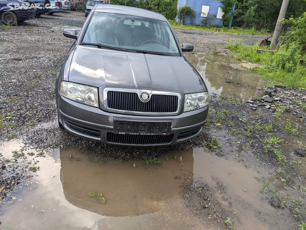 Škoda superb 2.8 benzin - náhradní díly