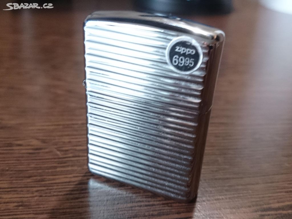 Nový ZIPPO zapalovač.