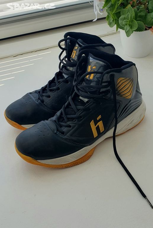 Basketbalové boty Huari vel. 43