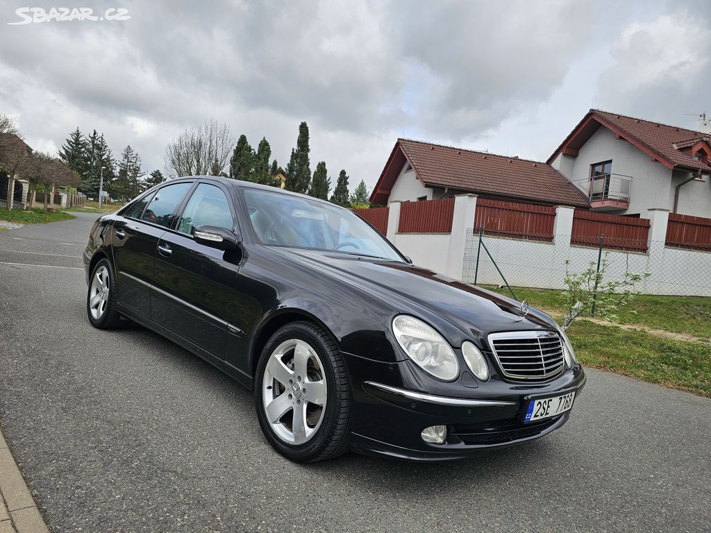 Mercedes E 500 ,Perfektní stav,12/2004 -