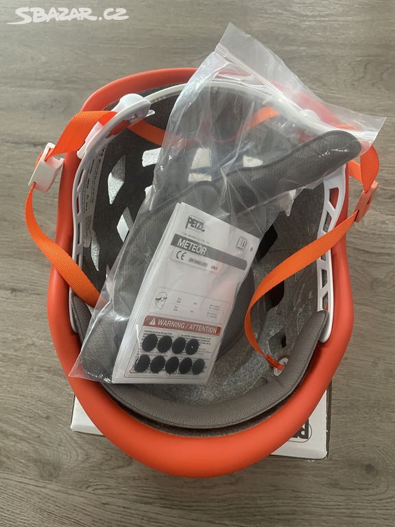 Horolezecká helma PETZL METEOR