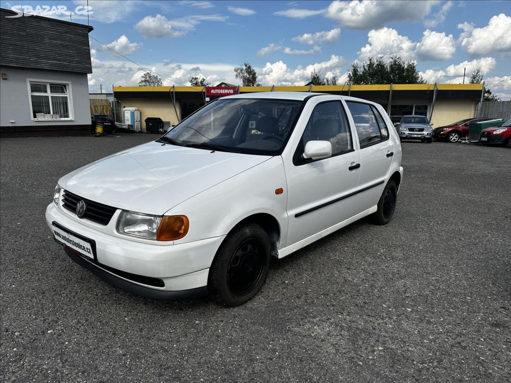 Volkswagen Polo, 1,0 i - MÁLO KM - NOVÁ STK