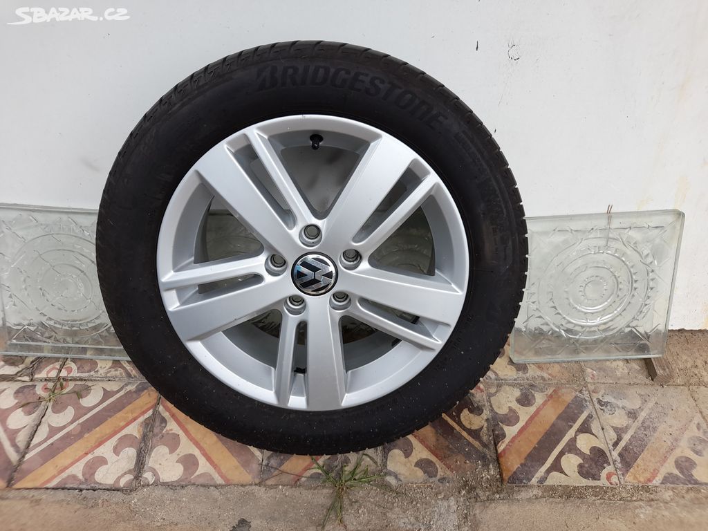 VW kola 4ks 205/55 R16 pneu letní Bridgestone