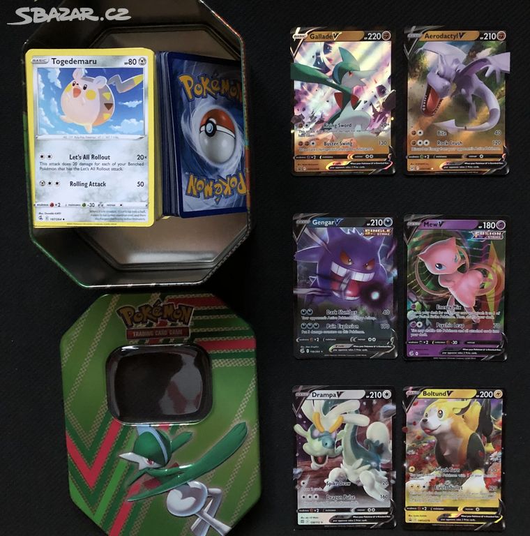 Pokémon karty. 250ks + Gallade Box.