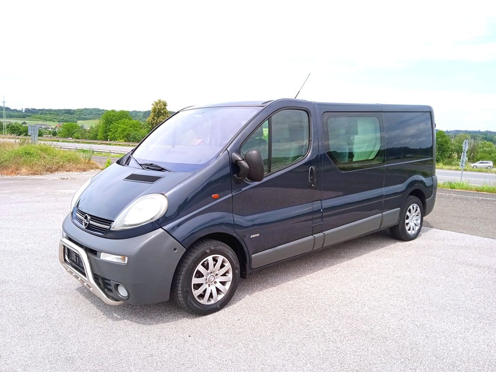 OPEL VIVARO 1,9DCi LONG 6MÍST 1MAJITEL KLIMA TAŽNÉ