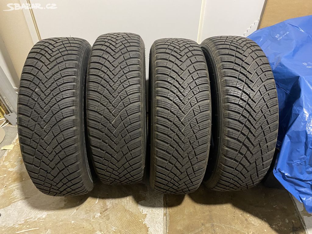 Zimní pneumatiky Hankook 215/65 R16 - 4 ks