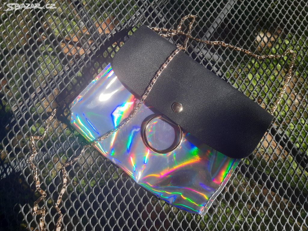 Malá crossbody kabelka hologram design, na řetízku