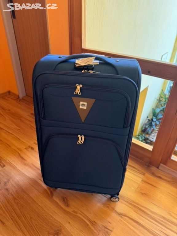 Cestovní kufr Monopol Nový 78 cm