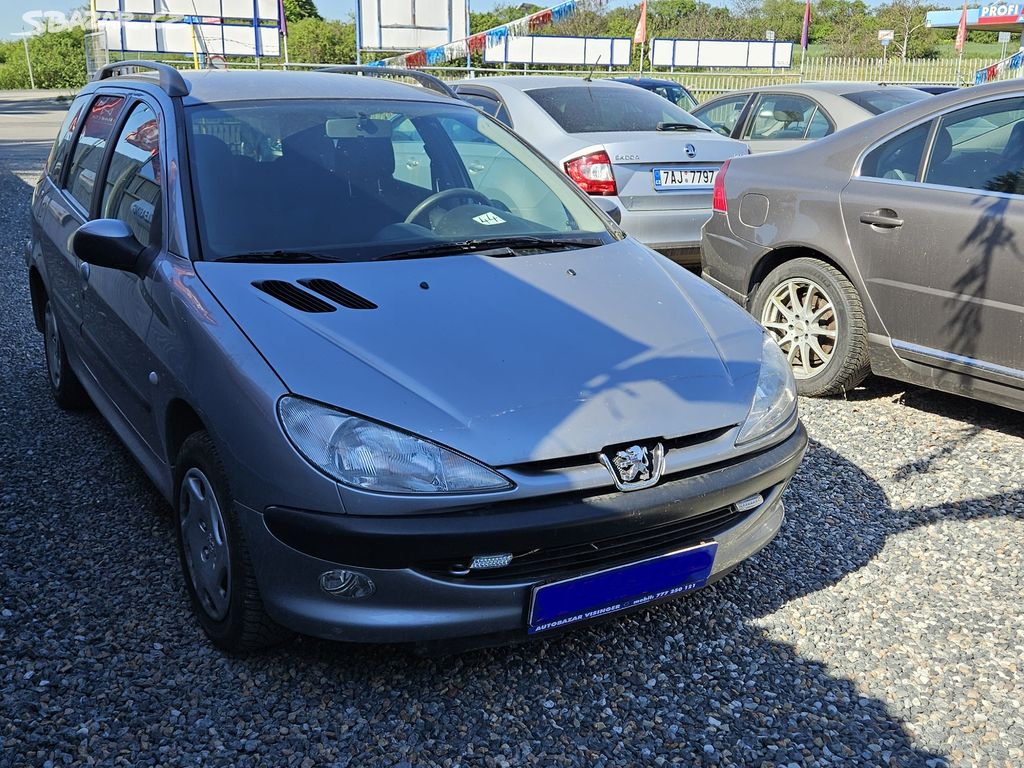 PEUGEOT 206 1.4 X-line