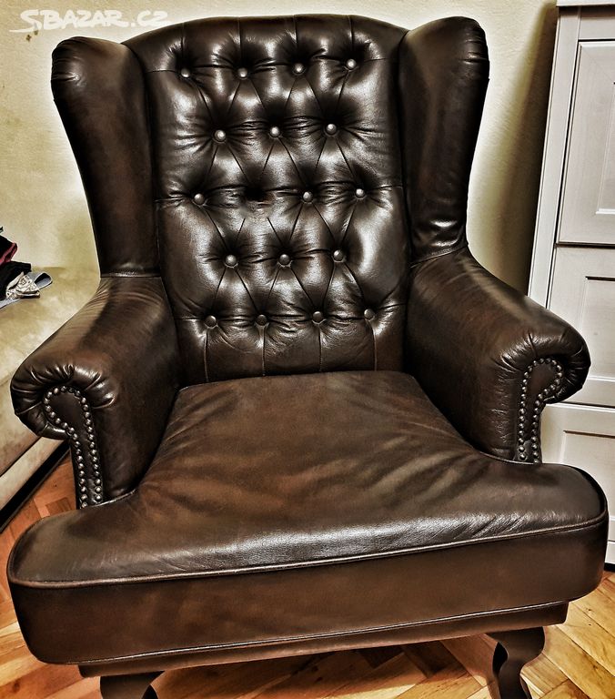 Krásný ušák Chesterfield, perfektní stav, jak nový