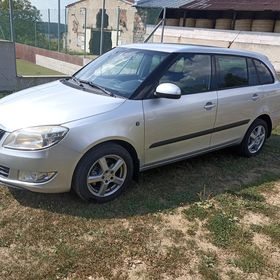 Obrázek k inzerátu: Pronájem , půjčení auta Škoda Fabia