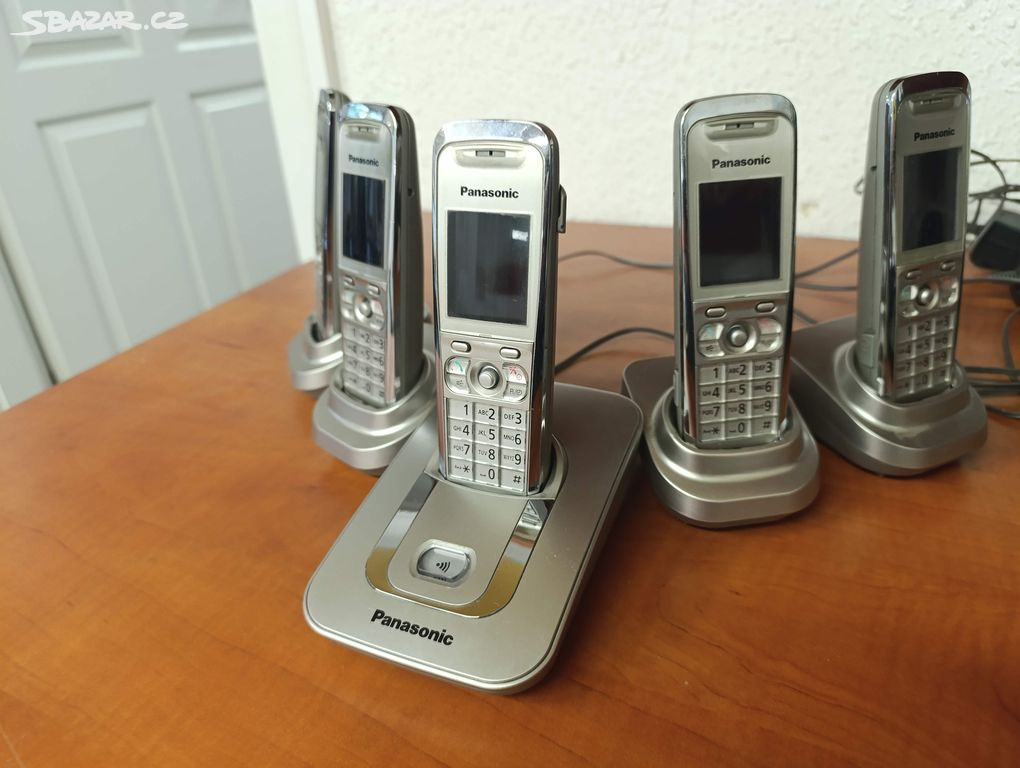 Bezdrátový telefon Panasonic KX-TG8411FX